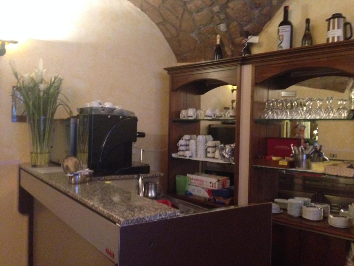 Hotel Filippeschi ออร์เวียโต ภายนอก รูปภาพ