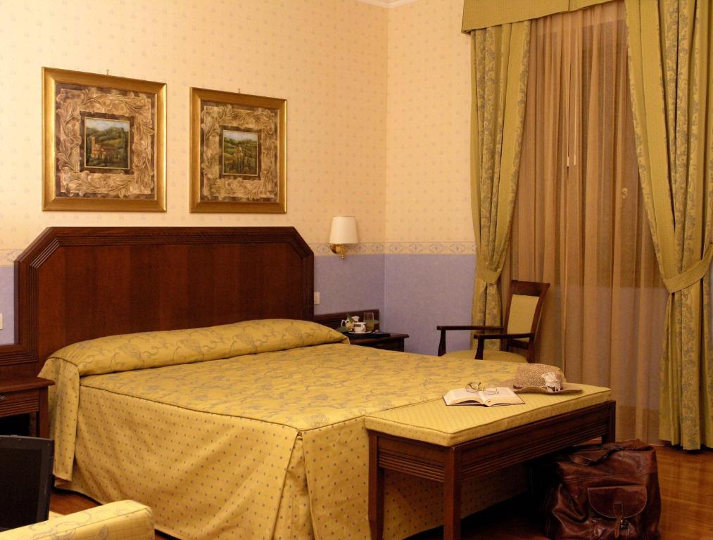 Hotel Filippeschi ออร์เวียโต ภายนอก รูปภาพ