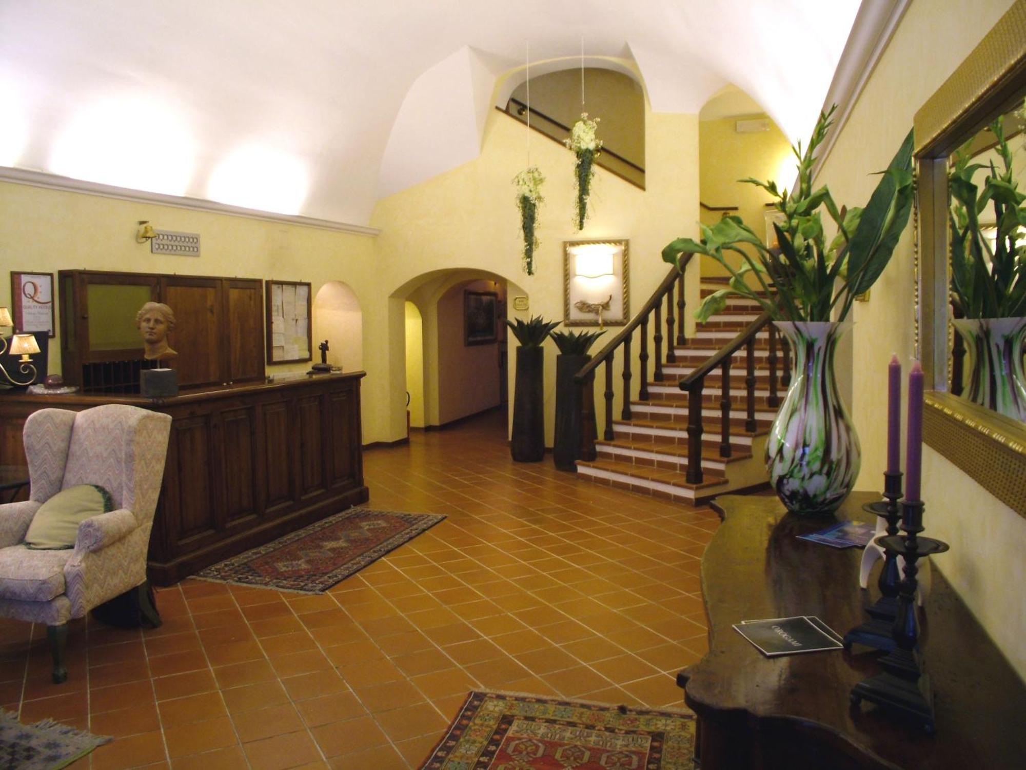Hotel Filippeschi ออร์เวียโต ภายนอก รูปภาพ