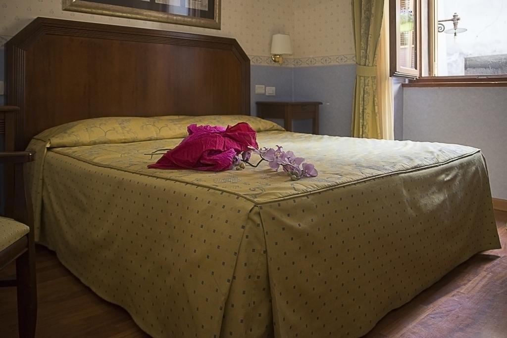 Hotel Filippeschi ออร์เวียโต ภายนอก รูปภาพ