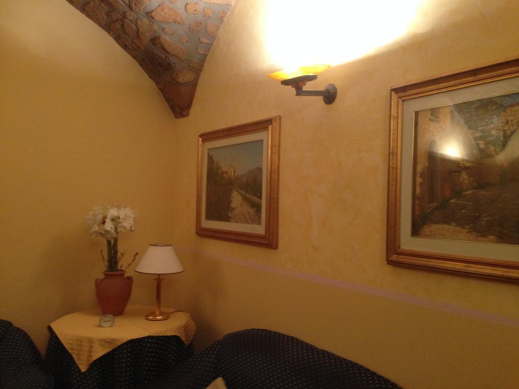 Hotel Filippeschi ออร์เวียโต ภายนอก รูปภาพ