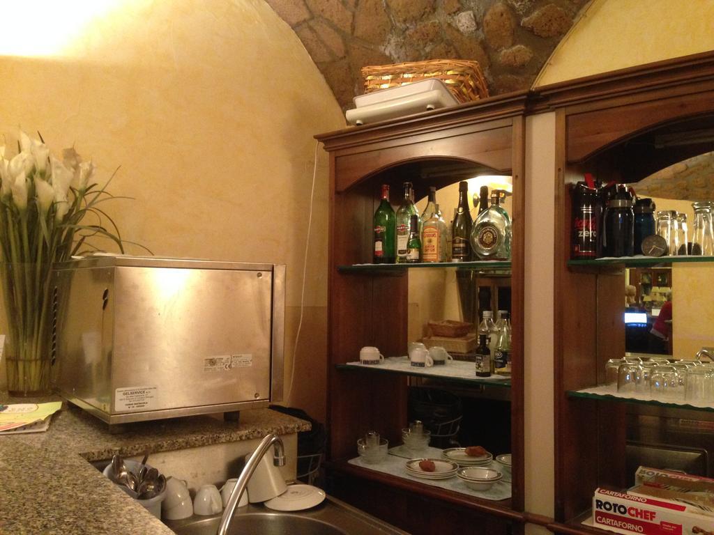 Hotel Filippeschi ออร์เวียโต ภายนอก รูปภาพ