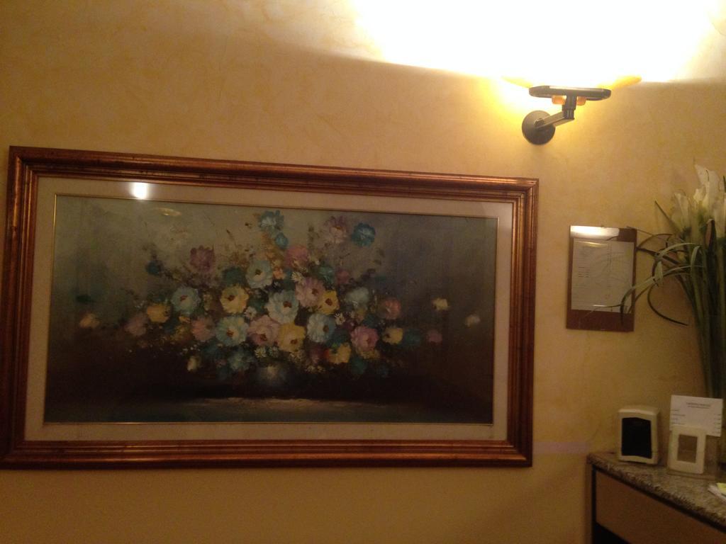 Hotel Filippeschi ออร์เวียโต ภายนอก รูปภาพ
