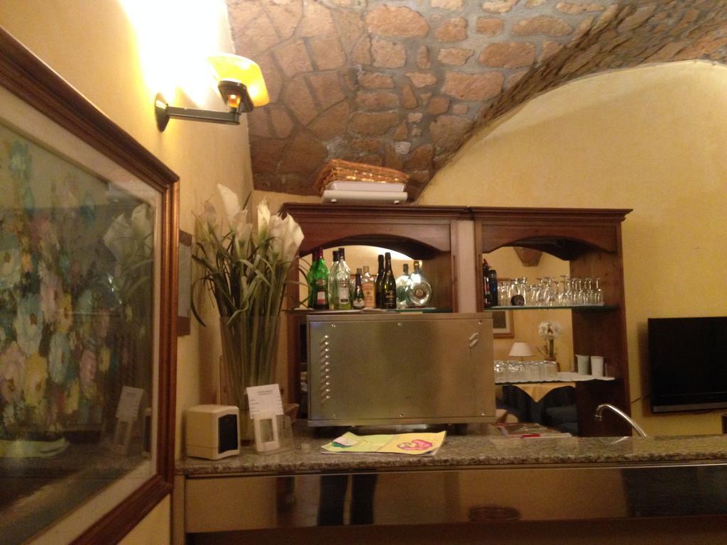 Hotel Filippeschi ออร์เวียโต ภายนอก รูปภาพ